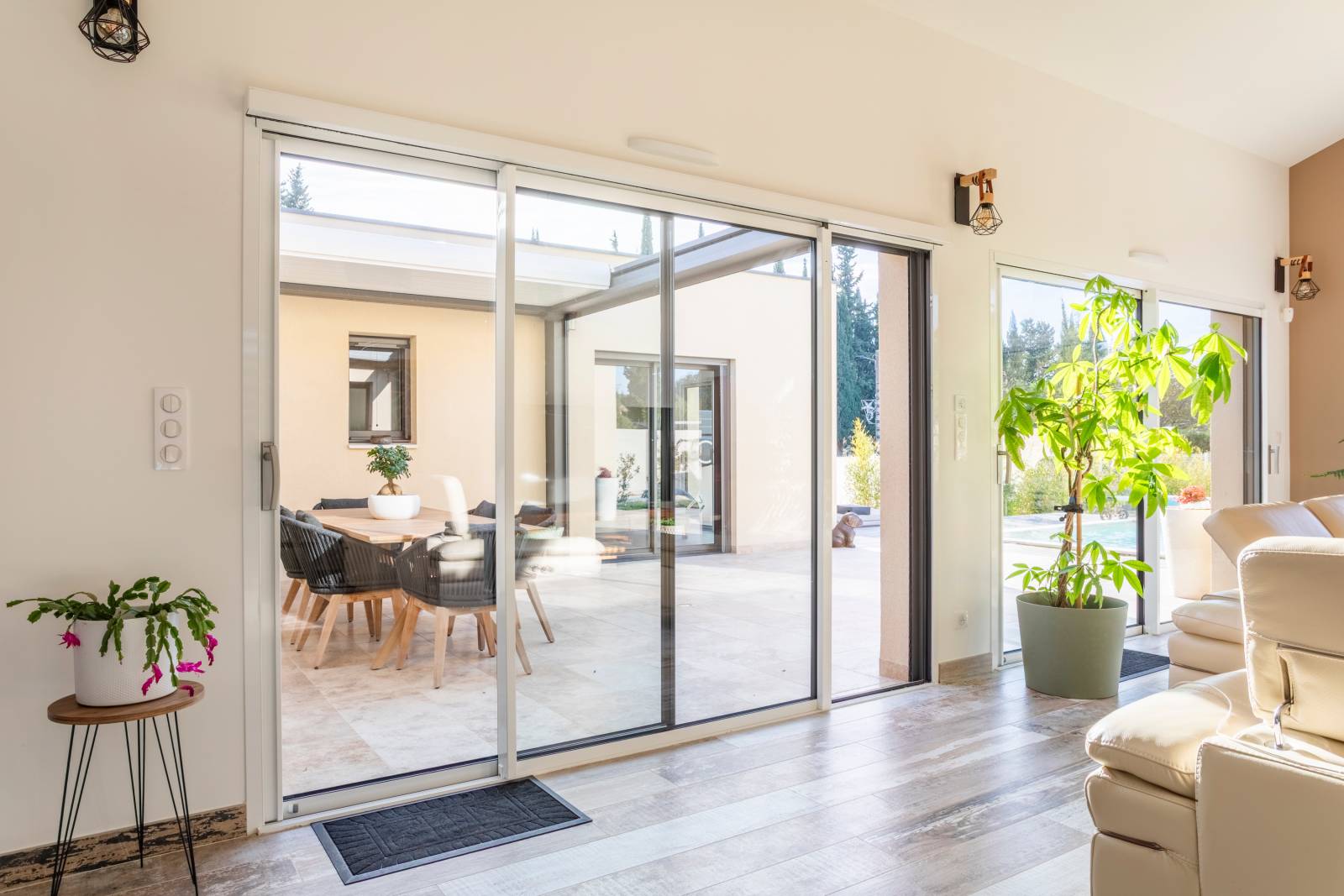 Baie coulissante motorisée LA BARBEN 