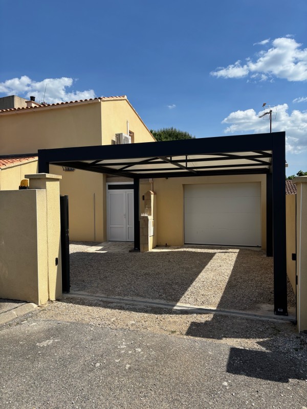 Fourniture et pose d'un carport sur mesure sur la commune de Salon De Provence