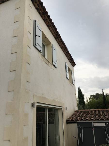 Remplacement de volets battant bois par des volets aluminium isolés à Velaux