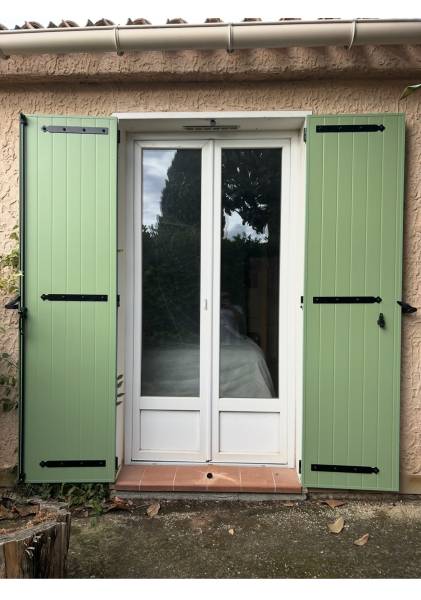 Volet battant couleur vert olive 